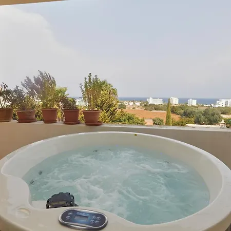 Spectacular Sea View, Private Jacuzzi & Table Pool プロタラス