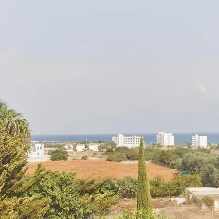 Spectacular Sea View, Private Jacuzzi & Table Pool