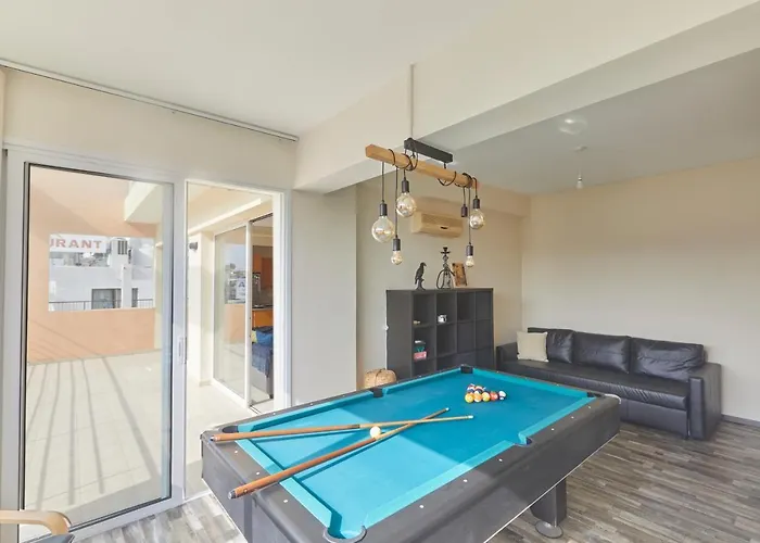 Apartmán Spectacular Sea View, Private Jacuzzi & Table Pool