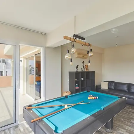 Apartment Spectacular Sea View, Private Jacuzzi & Table Pool