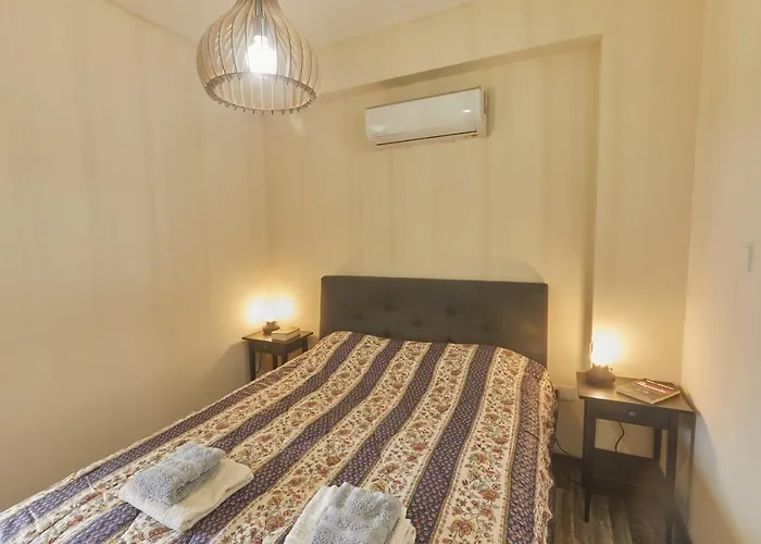 Spectacular Sea View, Private Jacuzzi & Table Pool