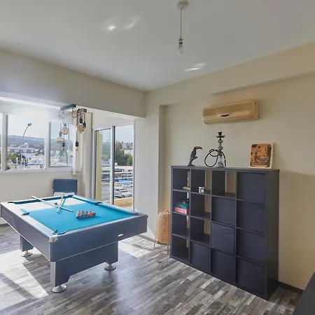Spectacular Sea View, Private Jacuzzi & Table Pool Daire